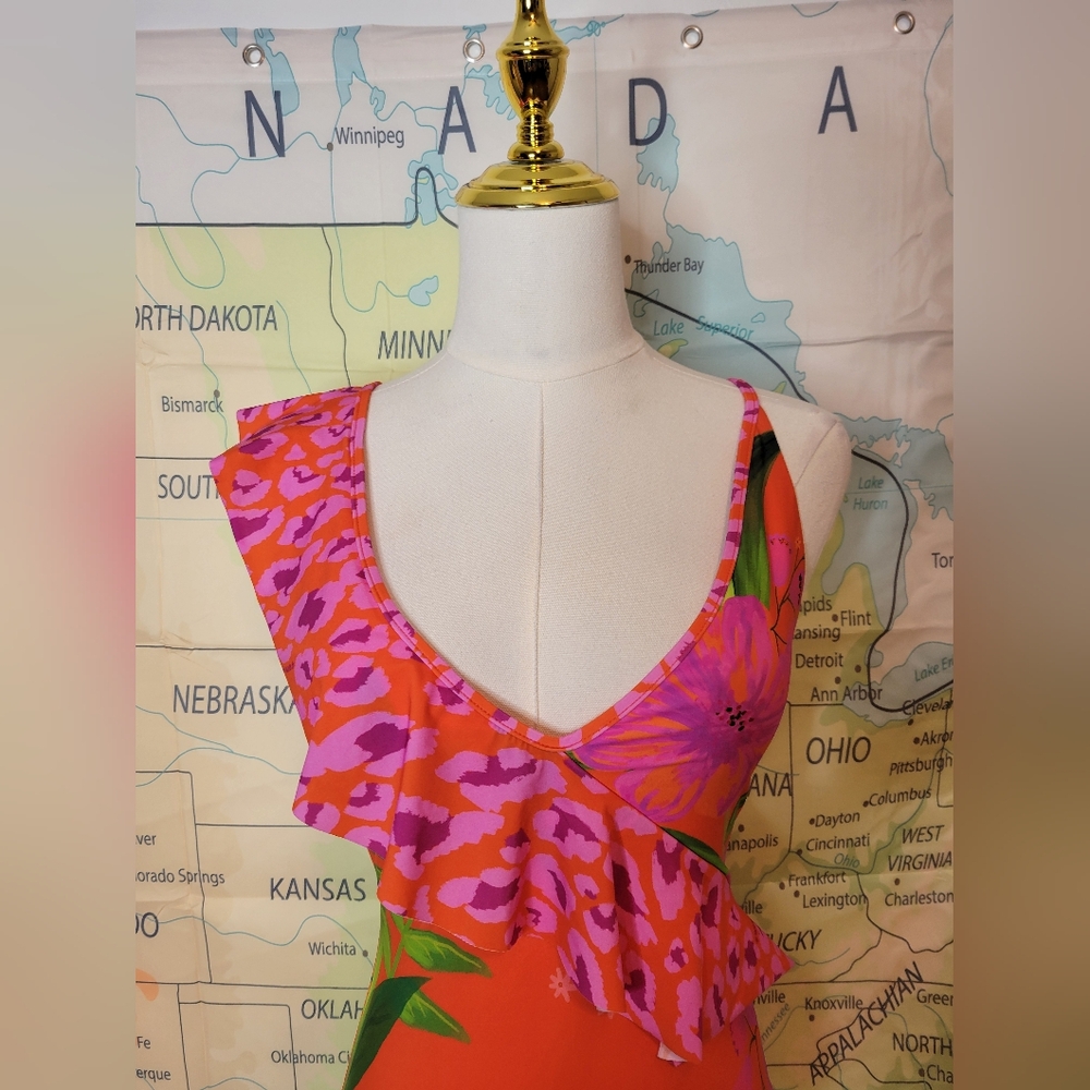 NWT Farm Rio Tropical Print With Ruffle One Piece Swimsute Size S - Picture 2 of 14